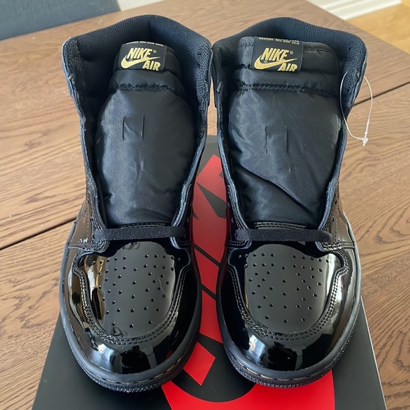 Nike Air Jordan 1 Retro High OG Black / Metallic Gold - Patent. Size 8.5. - Picture 3 of 16